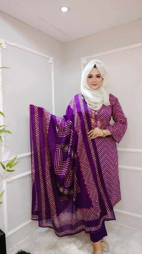 Chunri triangle (purple) 