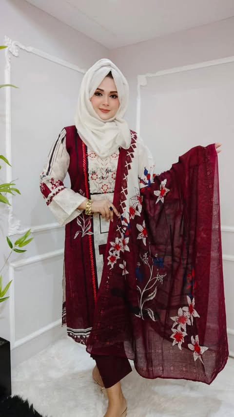 (cr)budget friendly ( maroon white)